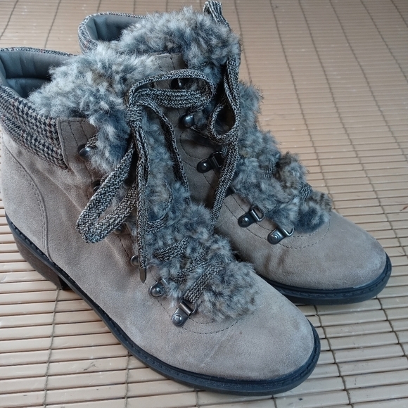 SAM EDELMAN Taupe Suede "Darrah" Faux Fur Ankle Winter Combat Boots Size 7M. A12 - Picture 3 of 11